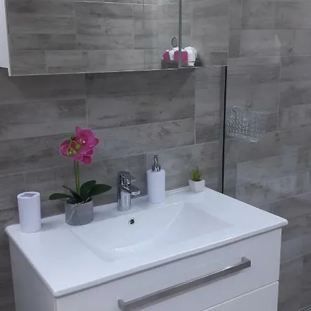 Salona Apartment * 索林