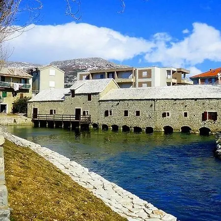 Salona Apartment