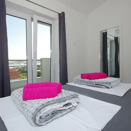 Salona Apartment