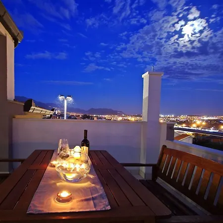 公寓 Salona Apartment